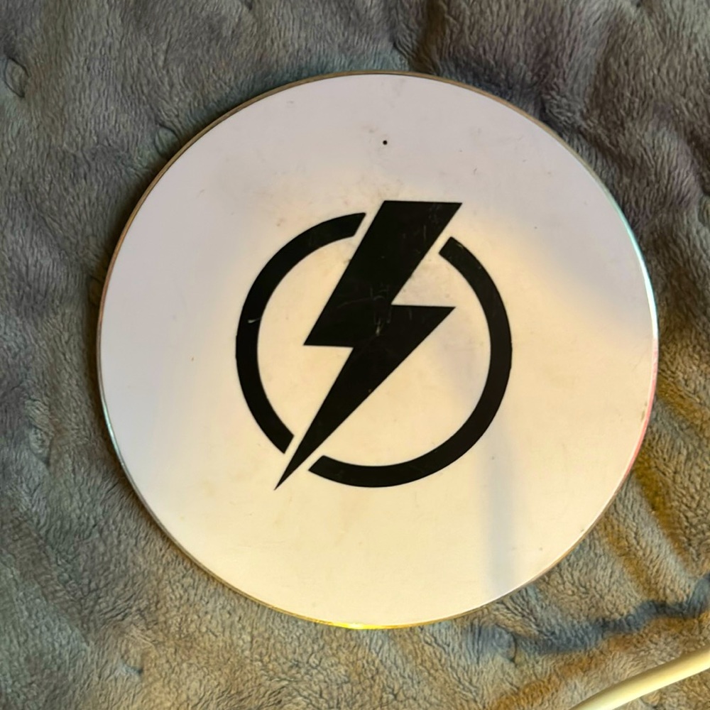 Lightning wireless charger